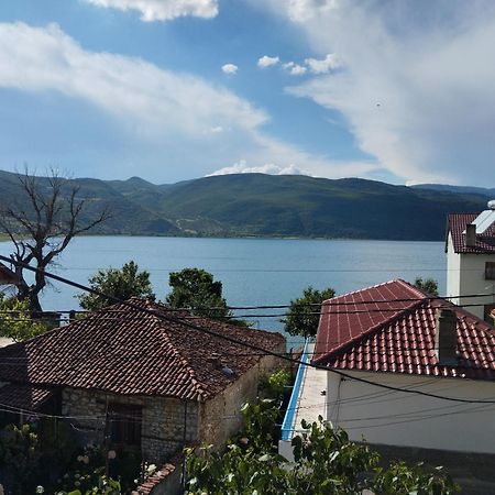 Erteo Guest House Pogradec Exterior photo